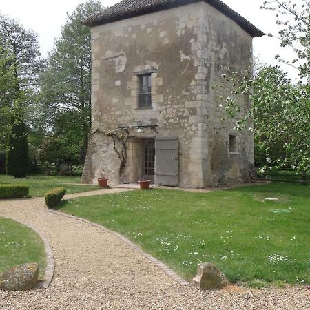 La Tour Du Grand Boust Villa Longue Bagian luar foto