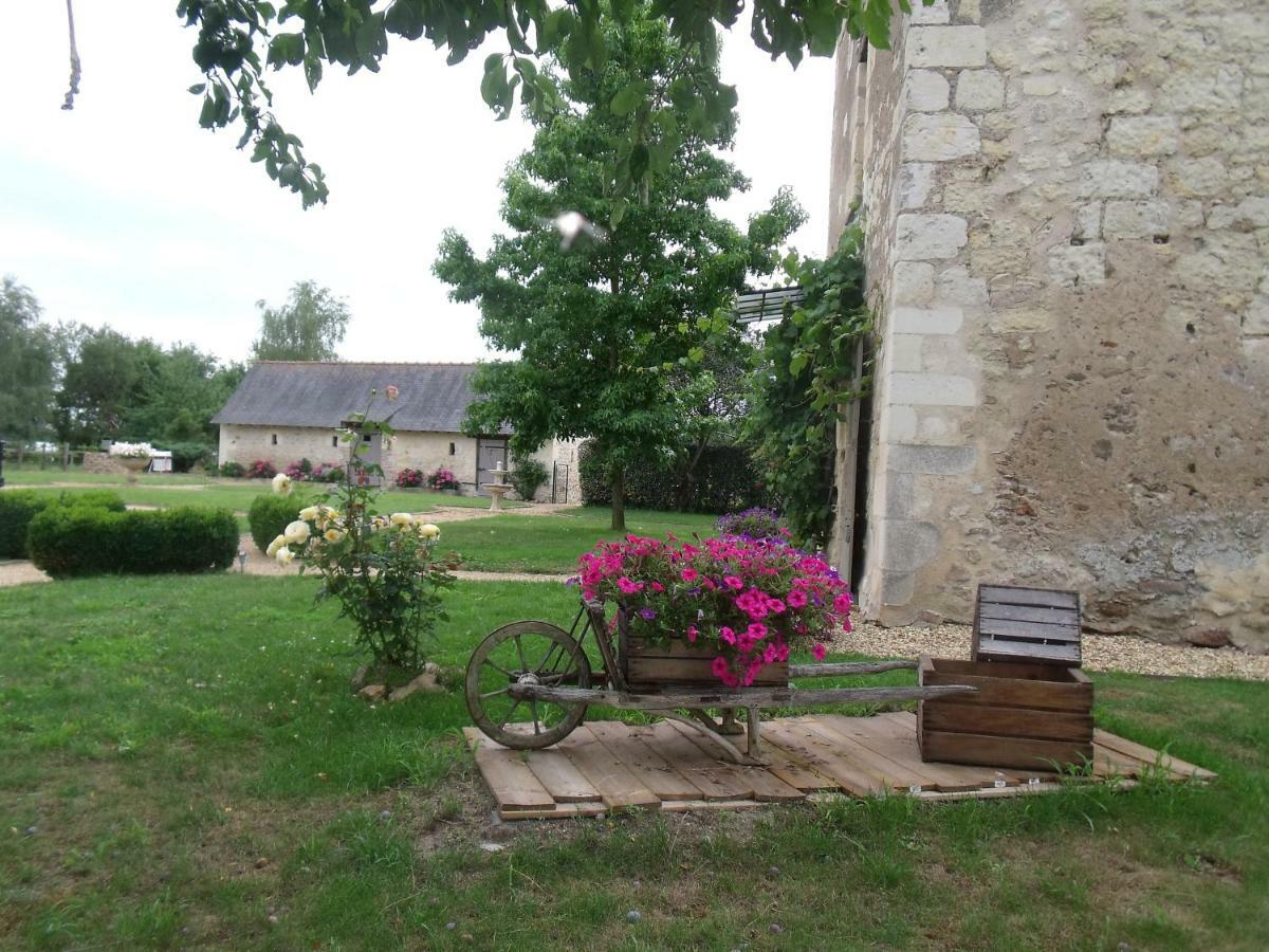 La Tour Du Grand Boust Villa Longue Bagian luar foto